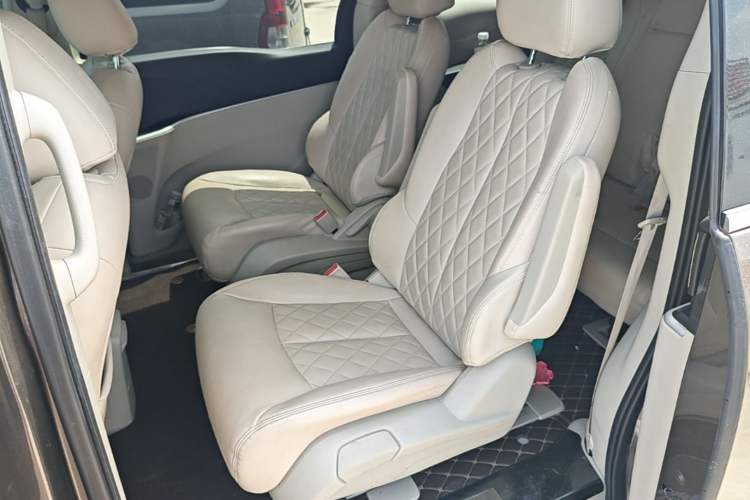 Used Buick GL8 2023 Land Executive Class Smart Enjoyment Model
