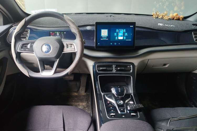 Used BYD Qin PLUS 2021 DM-i 55KM Flagship Model Center Console