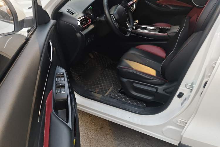 Used CHANGAN OSHAN X5 2021 1.5T DCT Luxury Edition Driver Seat