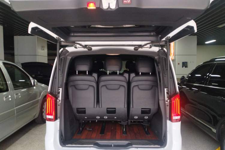 Used Mercedes-Benz V-Class 2018 V 260 AMG Sport Edition China V Emission Standard
