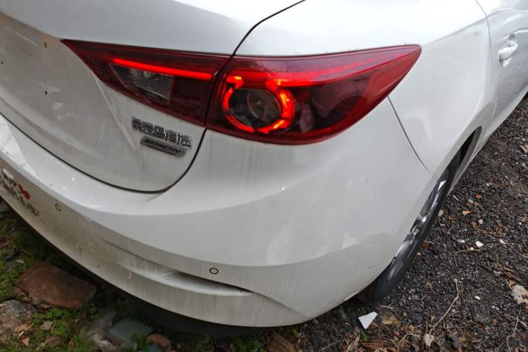 Used Mazda Mazda 3 Axela 2017 Sedan 1.5L Automatic Luxury Model China VI Standard