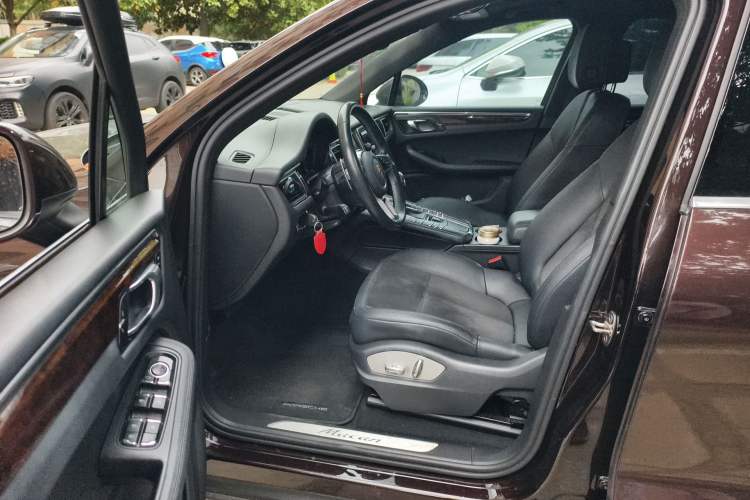 Used Porsche Macan 2014 Macan 2.0T
