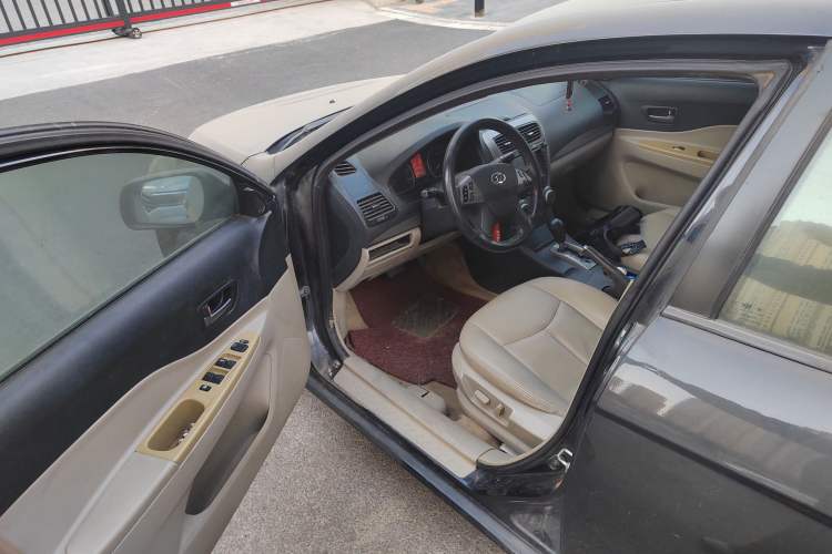 Used Bestune B50 2011 1.6L automatic 3G version