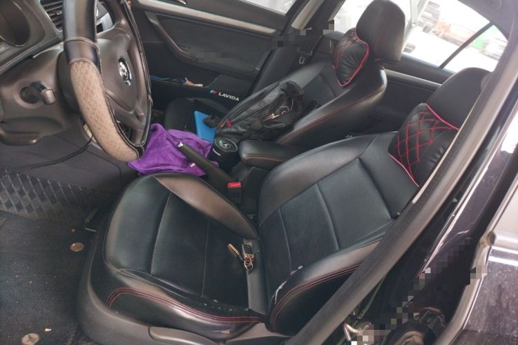 Used Volkswagen Lavida 2015 1.6L Manual Fashion Edition