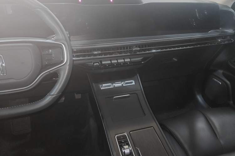 Used Lincoln Corsair 2024 2.0T Four-Wheel Drive Prestige Edition Audio And AC Panel