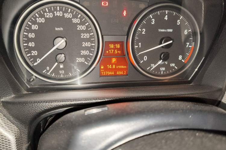 Used BMW 3 Series 2011 335i Convertible Coupe Odometer Close Up