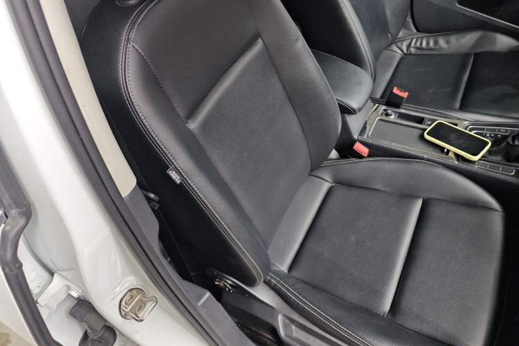 Used Volkswagen Golf 2019 200TSI DSG Comfort & Ambition Edition China VI Standard Right Front Seat