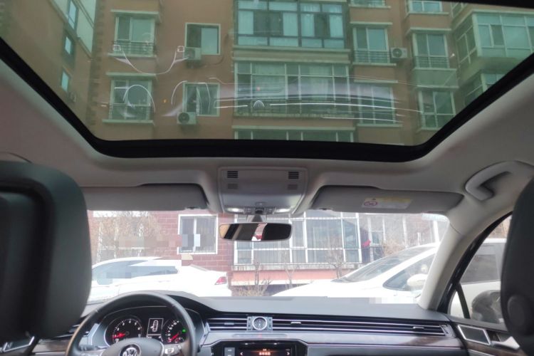 Used Volkswagen Magotan 2019 330TSI DSG Luxury Model China V Standard Headliner