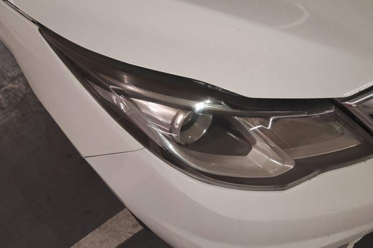 Used CHANGAN KAICHENG Oushang A600 2017 1.5L Manual Luxury Model Right Front Headlight