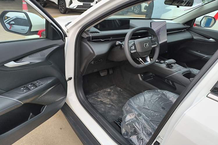 Used Changan Eado 2025 Blue Whale 1.5T 500Bar Prestige Model