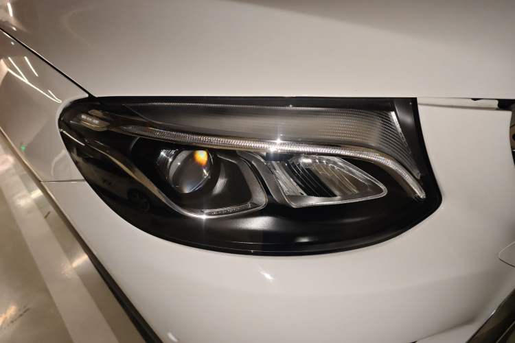 Used Mercedes-Benz GLC 2016 GLC 200 4MATIC Right Front Headlight