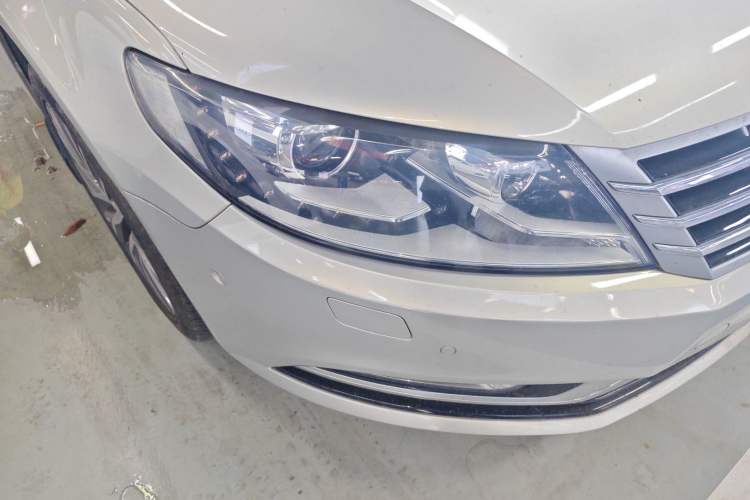Used Volkswagen FAW-Volkswagen CC 2018 1.8TSI Luxury Model Right Front Headlight