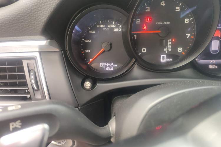 Used Porsche Macan 2017 Macan 2.0T Odometer Close Up