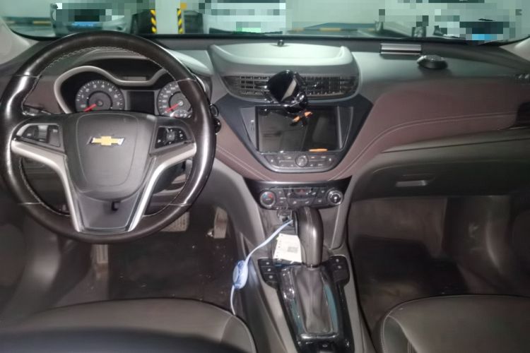 Used Chevrolet Malibu 2018 530T Automatic Luxury Edition Center Console