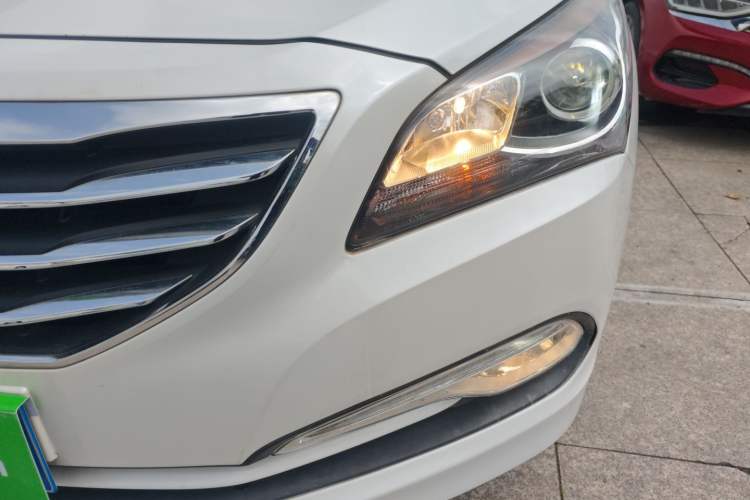 Used Hyundai Mistra 2014 1.8L Automatic Smart GLS Left Front Headlight