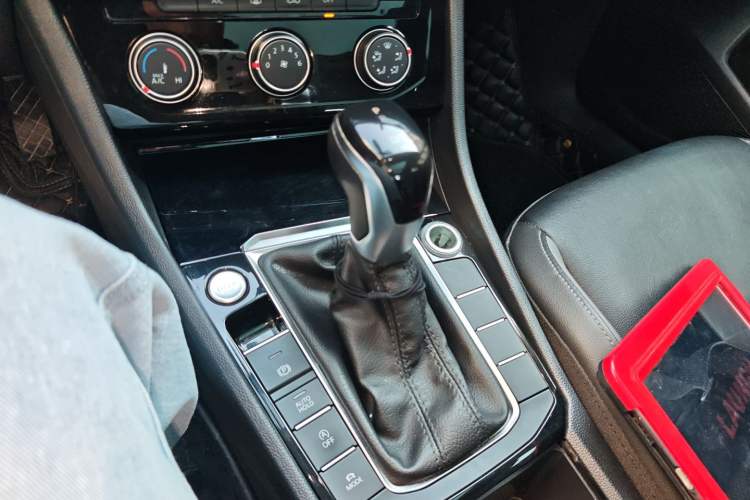 Used Volkswagen Sagitar 2020 280TSI DSG Comfort Version China VI Standard