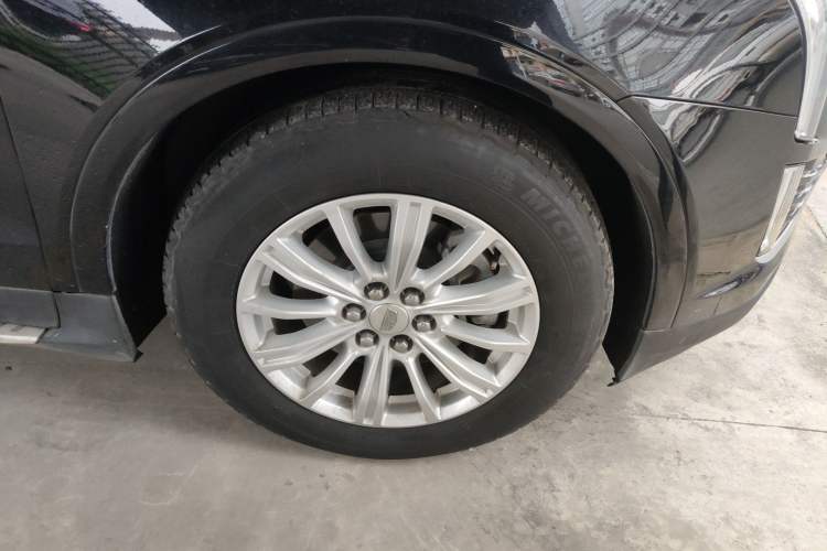 Used Cadillac XT5 2018 28E Four-Wheel Drive Tech Version
