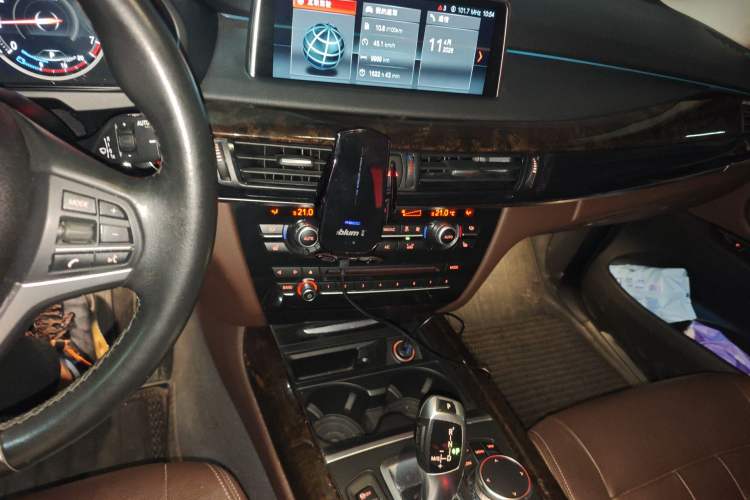 Used BMW X5 2018 xDrive28i Audio And AC Panel