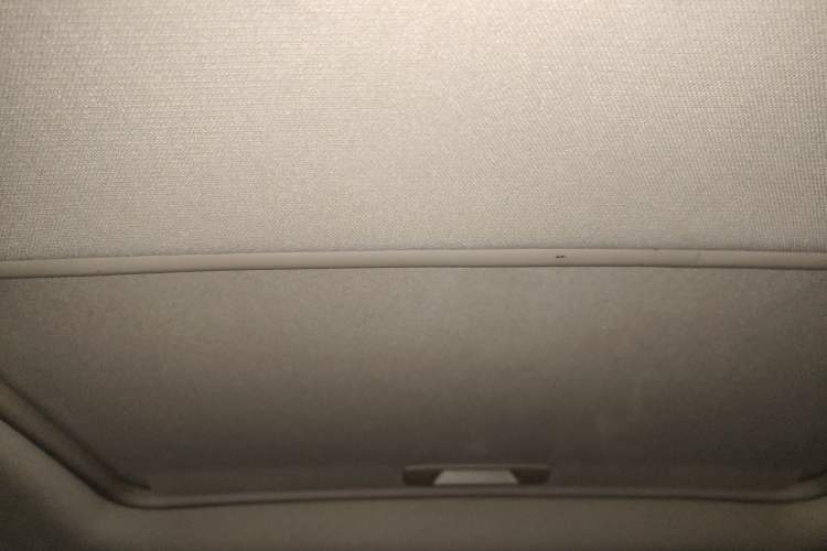 Used Baojun 310W 2017 1.5L Manual Luxury Edition China V Headliner