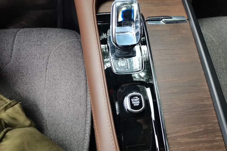 Used Volvo S90 2024 B5 Zhiyuan Luxury Edition