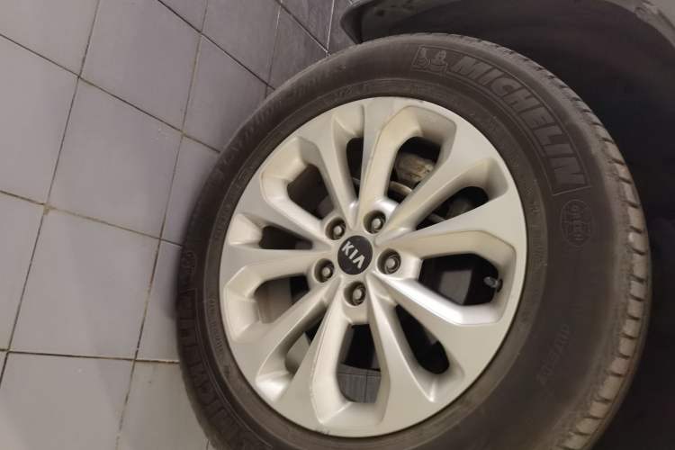 Used Kia Sorento 2013 2.4L 7-Seater Gasoline Luxury Edition China V Standard