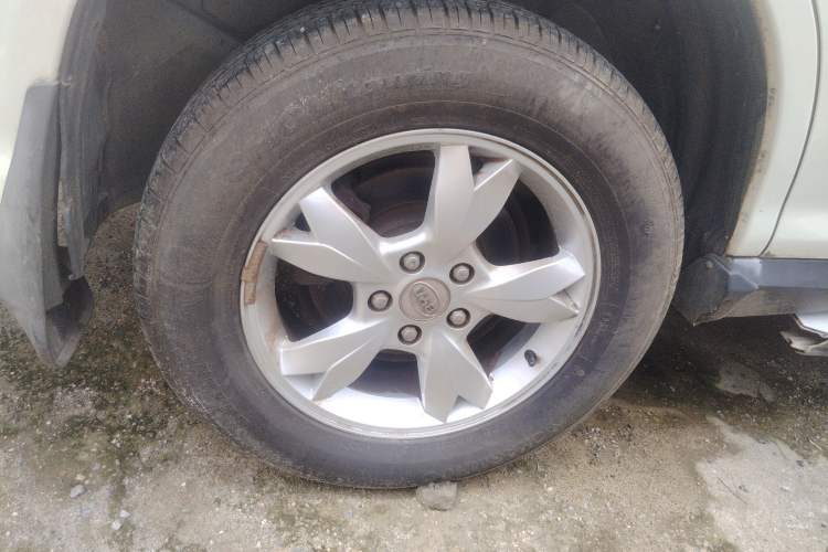 Used BYD S6 2013 Platinum Edition 2.0L Manual Luxury Model
