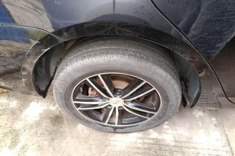 Used BYD Surui 2015 Revised Version 1.5L Manual Luxury Edition
