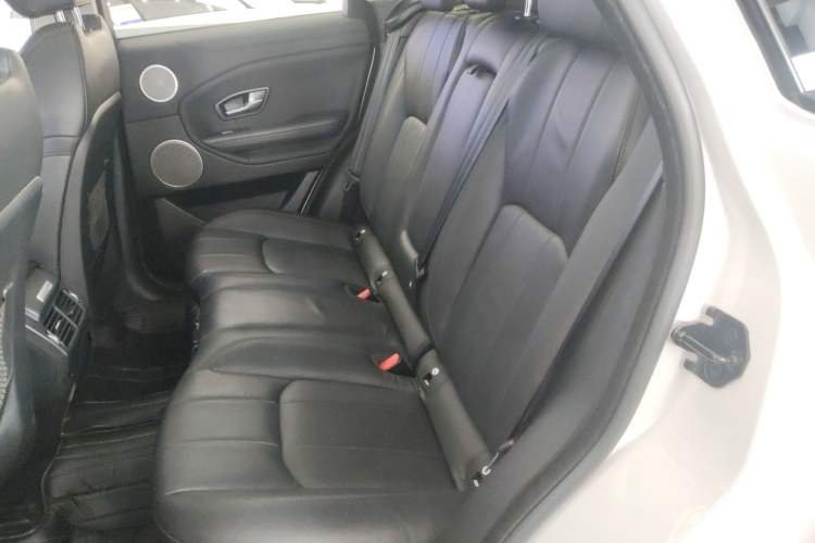 Used Land Rover Range Rover Evoque 2018 240 PS SE Smart Brilliance Edition
