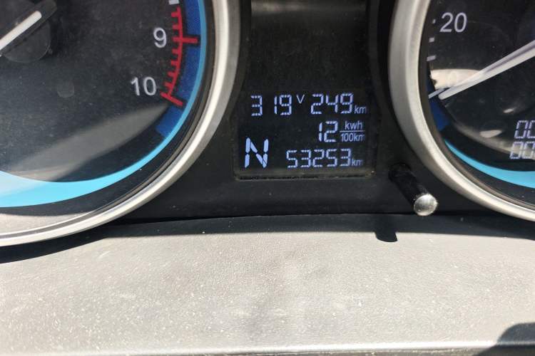 Used Karry Youyou EV 2021 Van Model SQR5037 Odometer Close Up