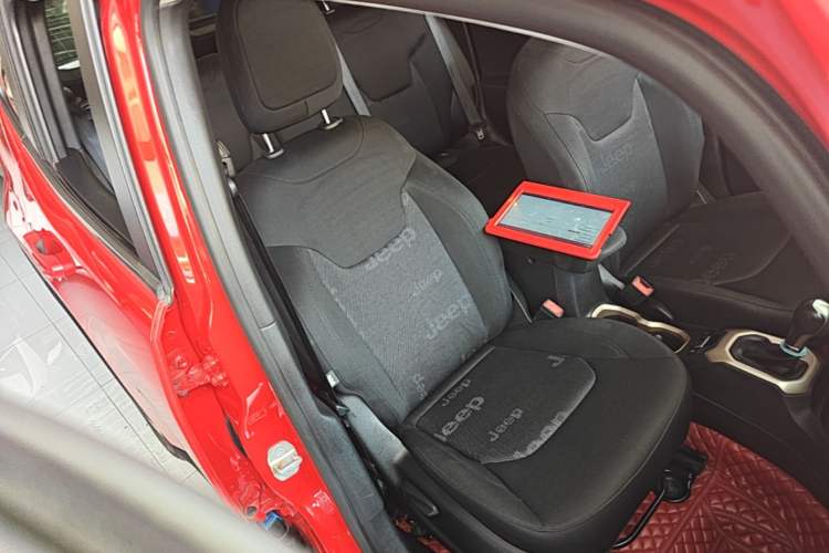Used Jeep Renegade 2018 Connected Large Screen Version 180T Automatic High-Energy Edition