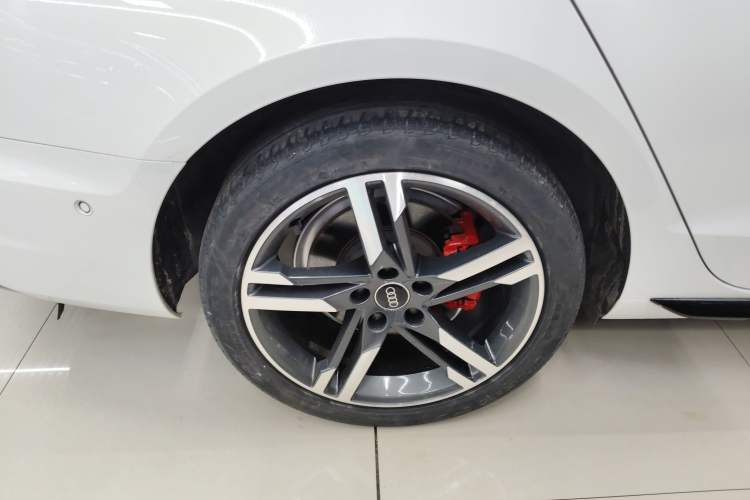 Used Audi A4L 2022 40 TFSI Luxury Dynamic Model