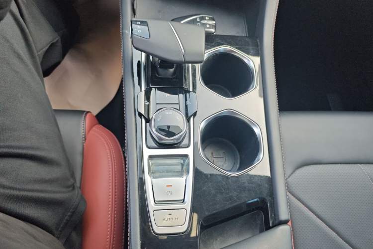 Used Changan Eado 2022 PLUS Blue Whale NE 1.4T GDI DCT Prestige Edition