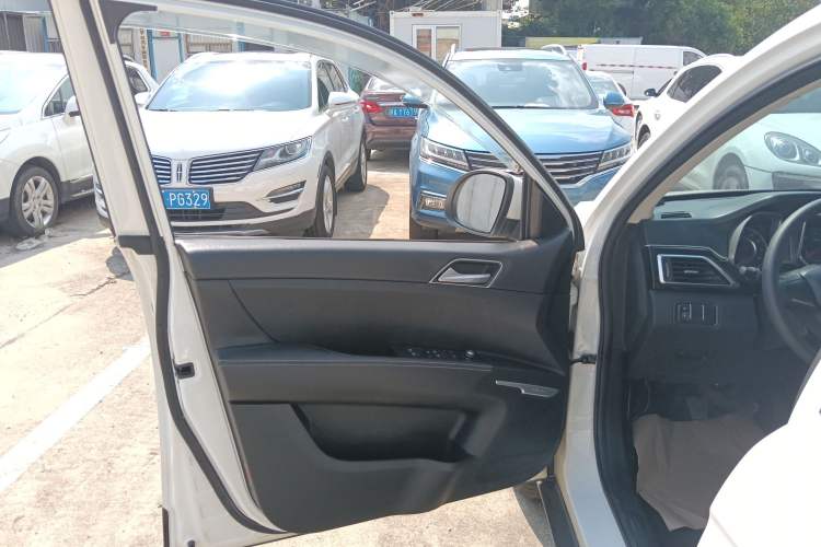 Used Zotye Domy X5 2017 Value Edition 1.6L Manual Fashion Model