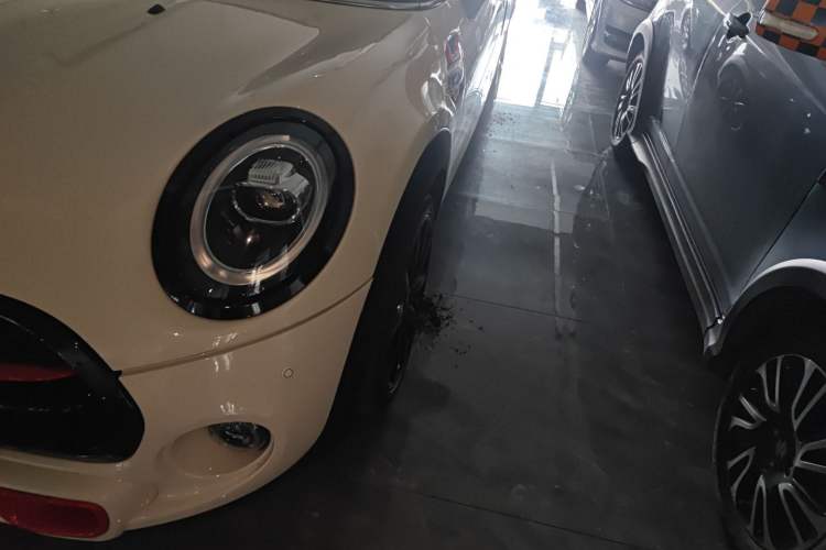 Used MINI 2019 2.0T COOPER S Classic Edition
