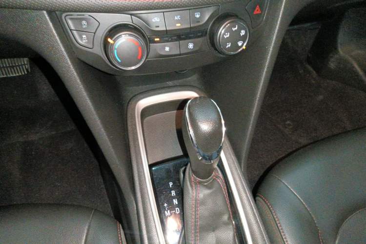 Used Chevrolet Monza 2019 RS 330T Automatic Comfort Edition China VI Standard Gear Lever