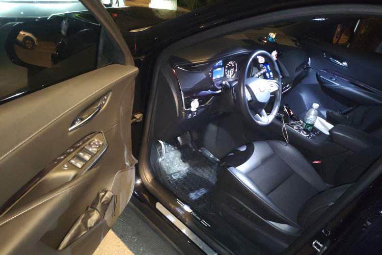 Used Cadillac XT4 2020 Revised Version 28T Two-Wheel Drive Tech Edition