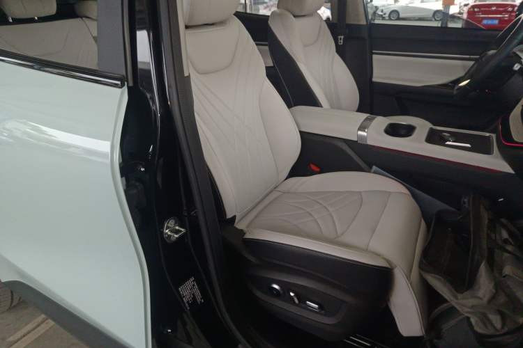 Used Chery New Energy eQ7 2023 512 km Max
