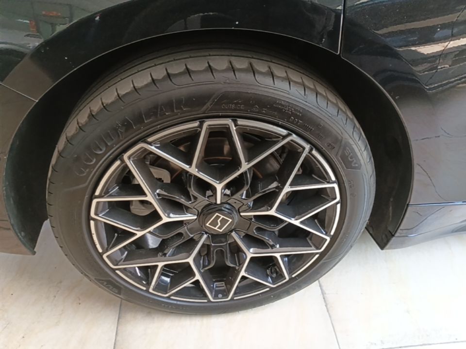 Zeekr 001 2025 WE Edition 100 kWh Rear-Wheel Drive — снимка 11
