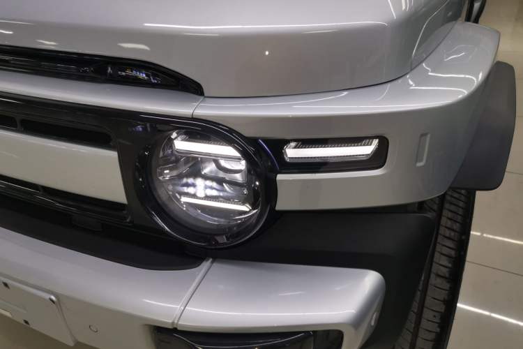 Used iCAR V23 2025 401 Two-Wheel Drive Intelligent Driving Version
