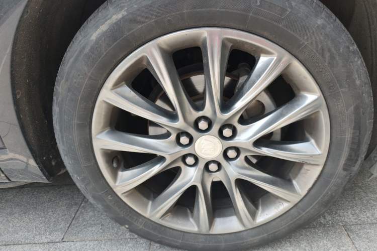 Used Buick Enclave 2020 28T Four-Wheel Drive Prestige Version Right Front Wheel Hub
