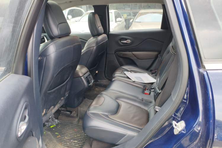 Used Jeep Cherokee 2016 2.4L Professional Smart Version Left Rear Seat