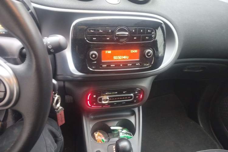 Used smart fortwo 2019 0.9T 66kW Hardtop Wind Power Edition China VI