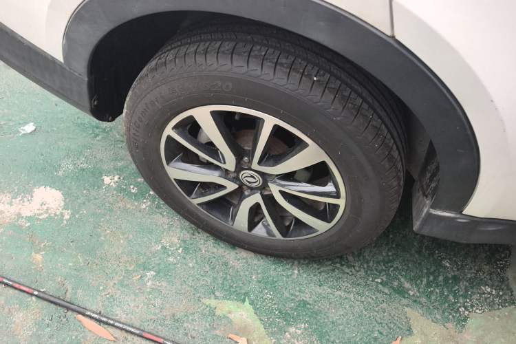 Used Dongfeng Fengon 580 2016 1.5T Manual Luxury Edition
