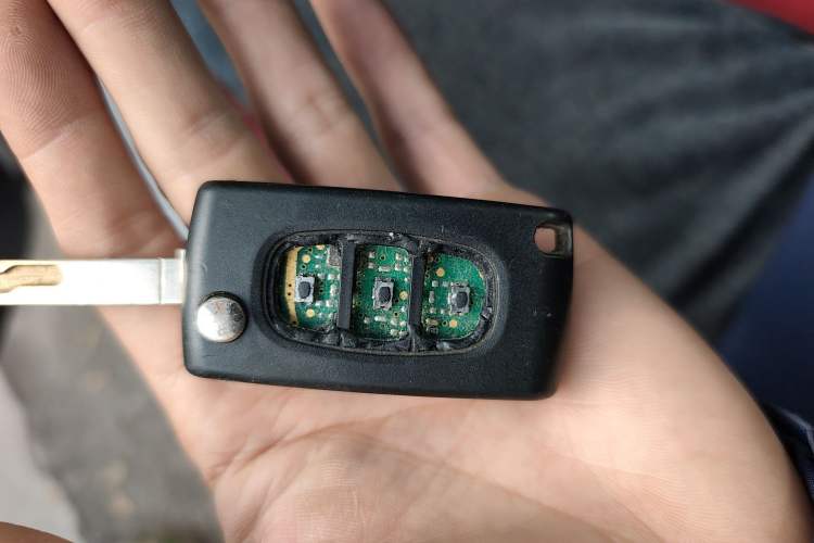 Used Peugeot 408 2013 2.0L Automatic Comfort Edition
