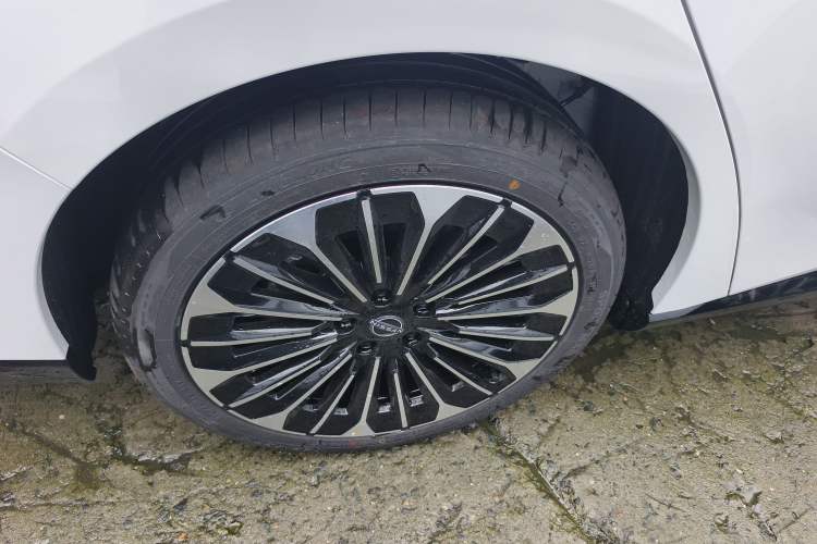 Used Nissan N7 2025 510 Pro