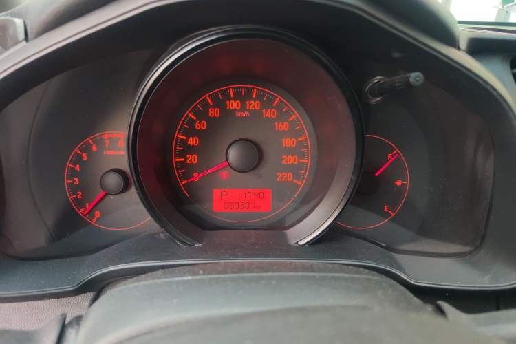 Used Honda Fit 2014 1.5L SE CVT Fashion Model