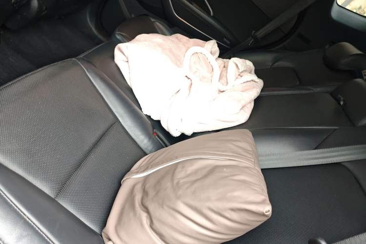 Used Hyundai Santa Fe 2015 2.0T Automatic Two-Wheel Drive Smart Version 5 Seats
