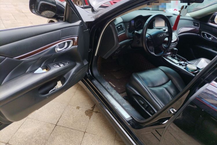 Used Infiniti Q70 2017 Q70L 2.5L Enjoyment Edition
