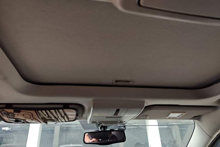 Used Dodge Journey 2013 2.4L Two-Wheel Drive Luxury Version