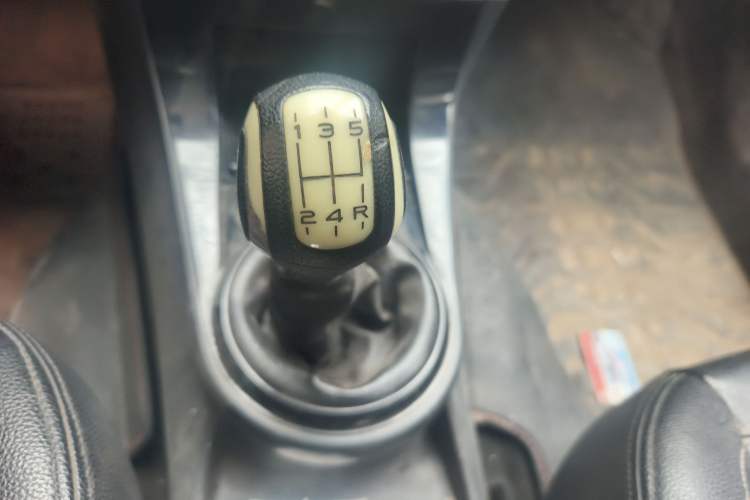 Used Citroen C-Quatre 2013 1.6L Manual Prestige CNG Model Gear Lever